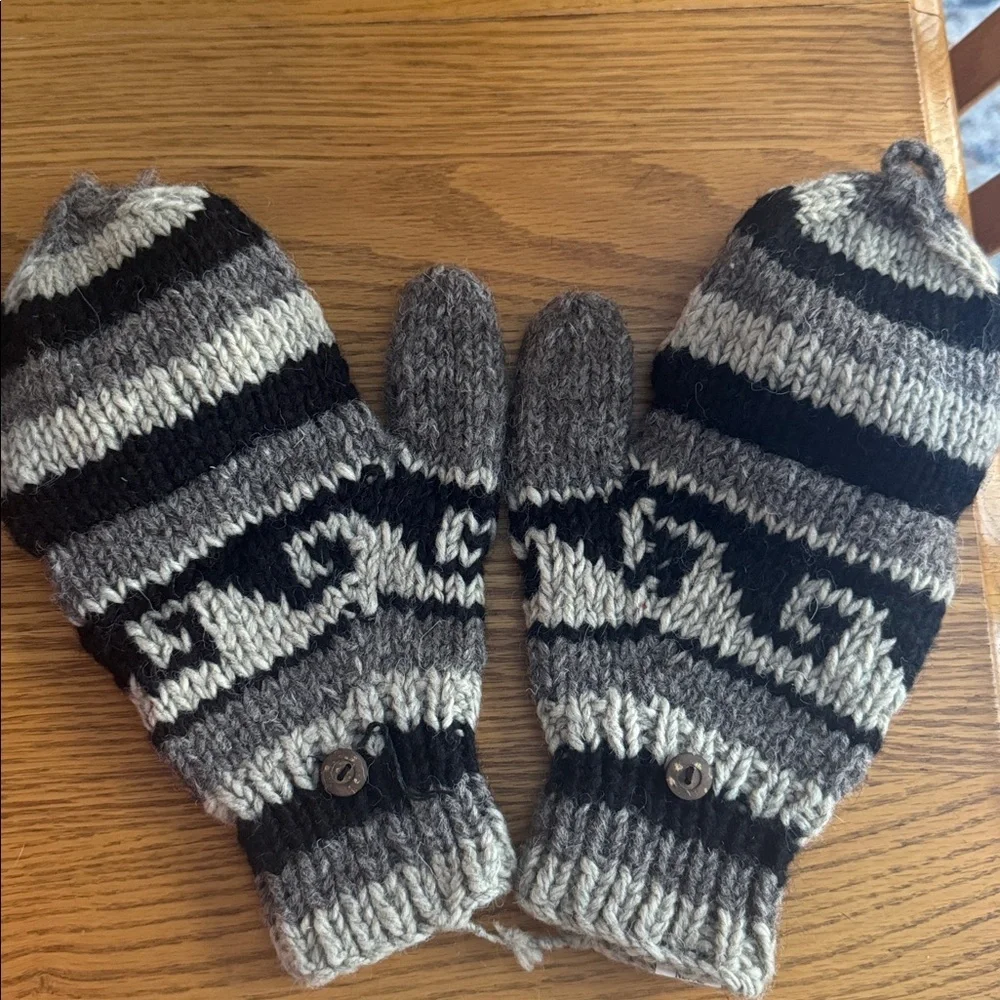 Woolen Yeti convertible wool mittens black, gray & tan  fingerless gloves